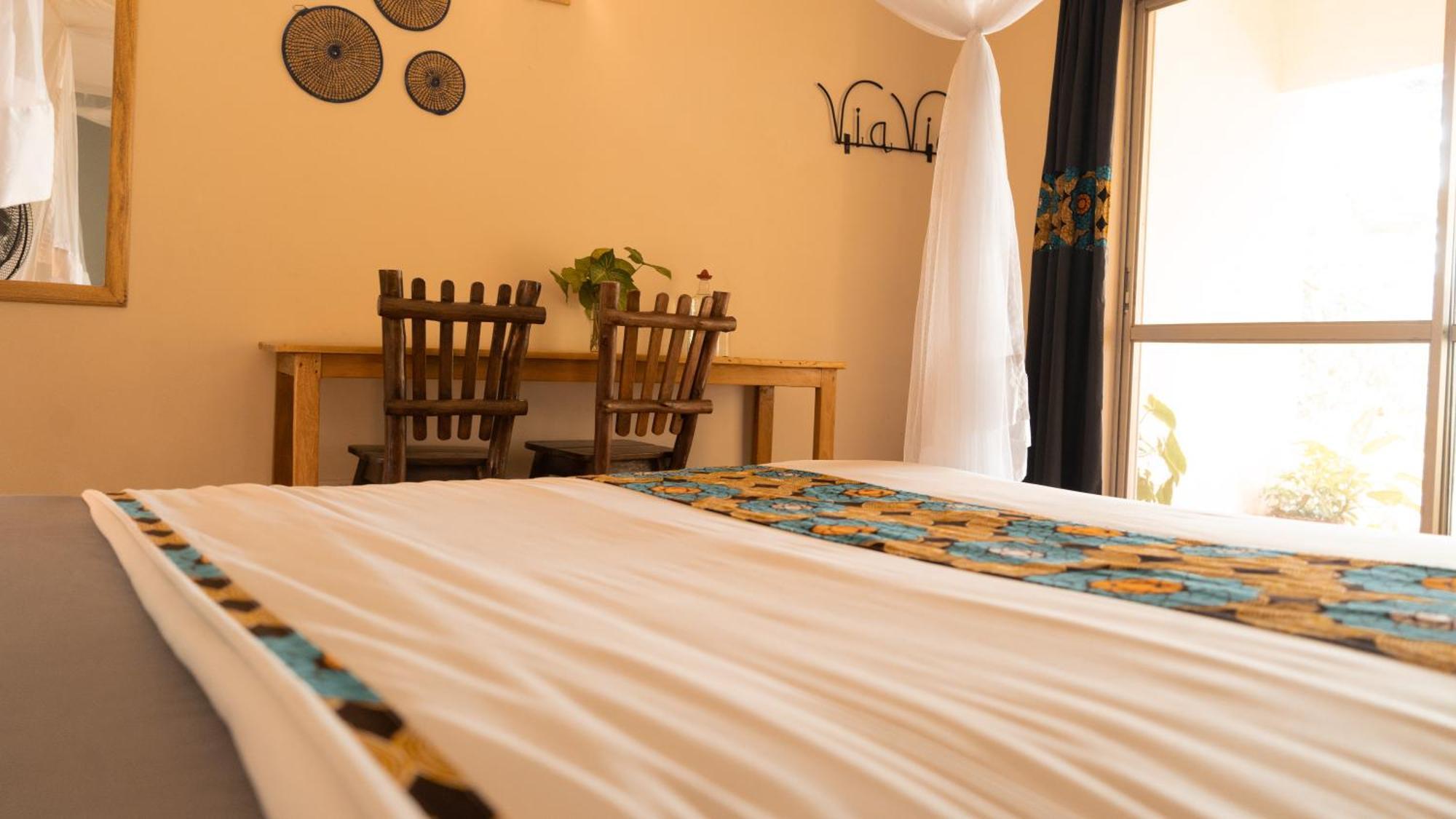 Viavia Entebbe Hotell Exteriör bild