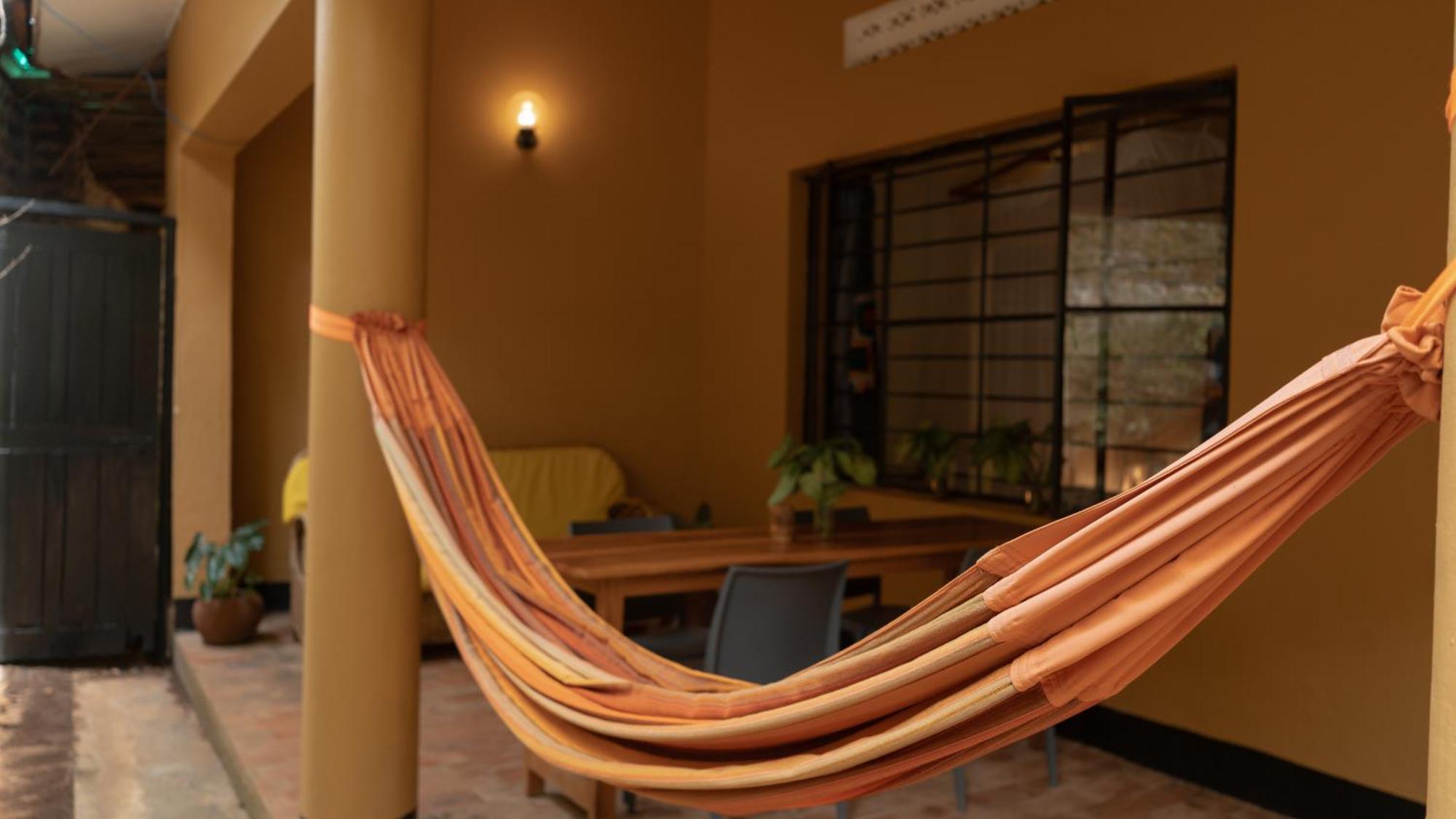Viavia Entebbe Hotell Exteriör bild
