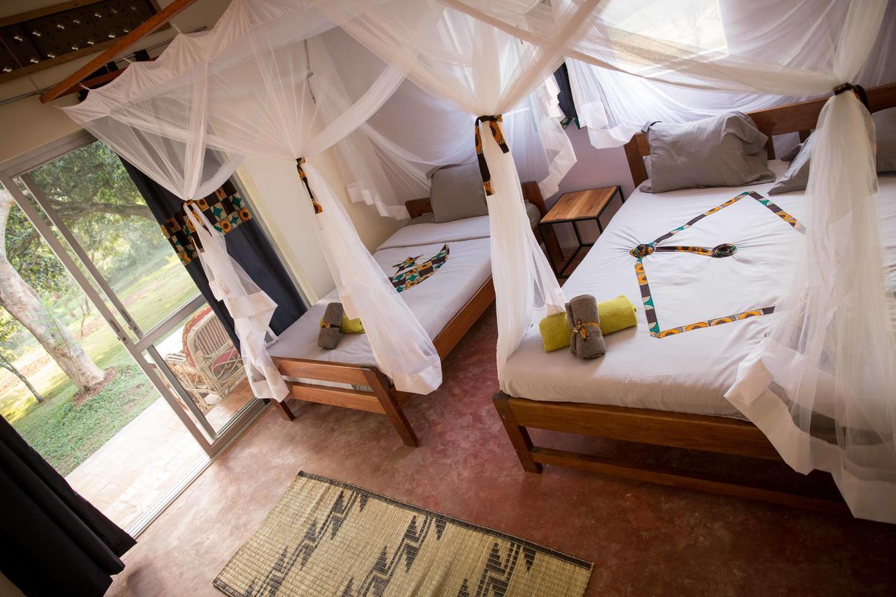 Viavia Entebbe Hotell Exteriör bild